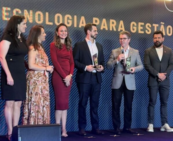 Governo de Goiás conquista prêmio nacional por excelência da saúde