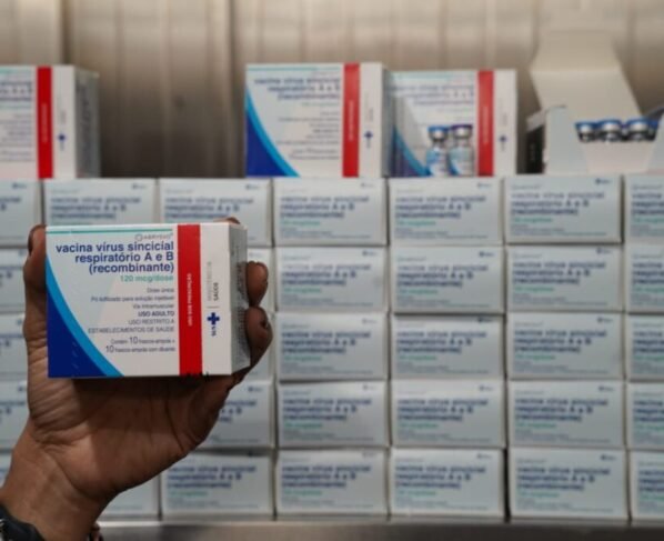 Goiás inicia vacinação contra Vírus Sincicial Respiratório para gestantes