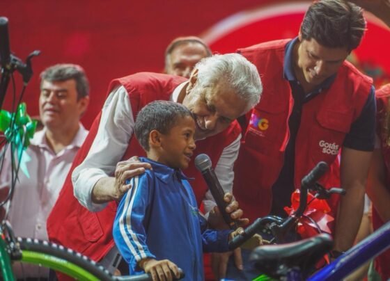 ENTREGA DE BRINQUEDOS NATAL DO BEM