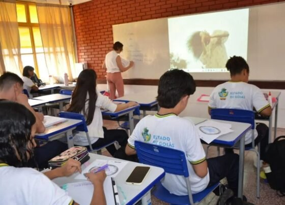 Professores da rede estadual de ensino terão reajuste de 5,4%