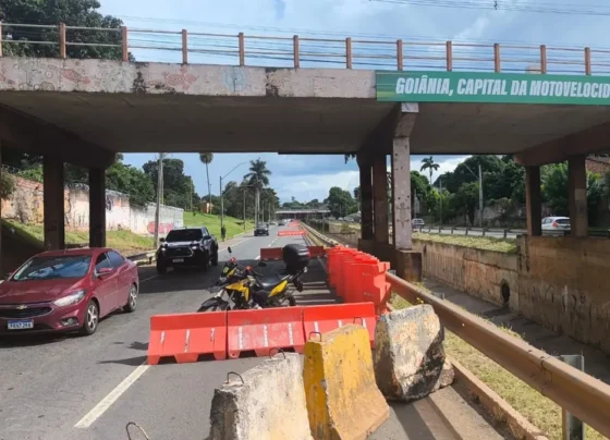 Obra emergencial atua para conter erosão na Marginal Botafogo